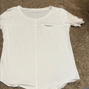 Lululemon Athletica White Short Sleeve T-Shirt no rip tag fits like 8/10